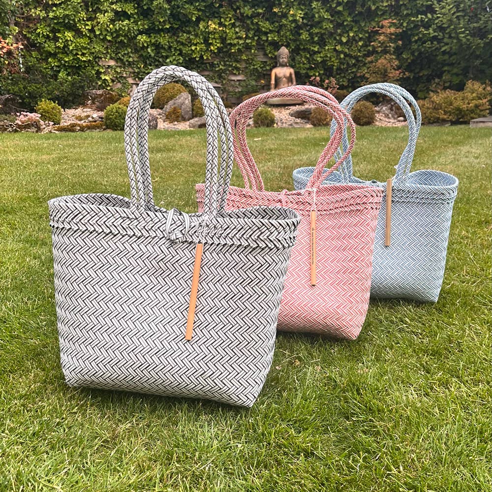 Recycled Plastic Woven Beach/Tote Long Strapped Bag: Pink