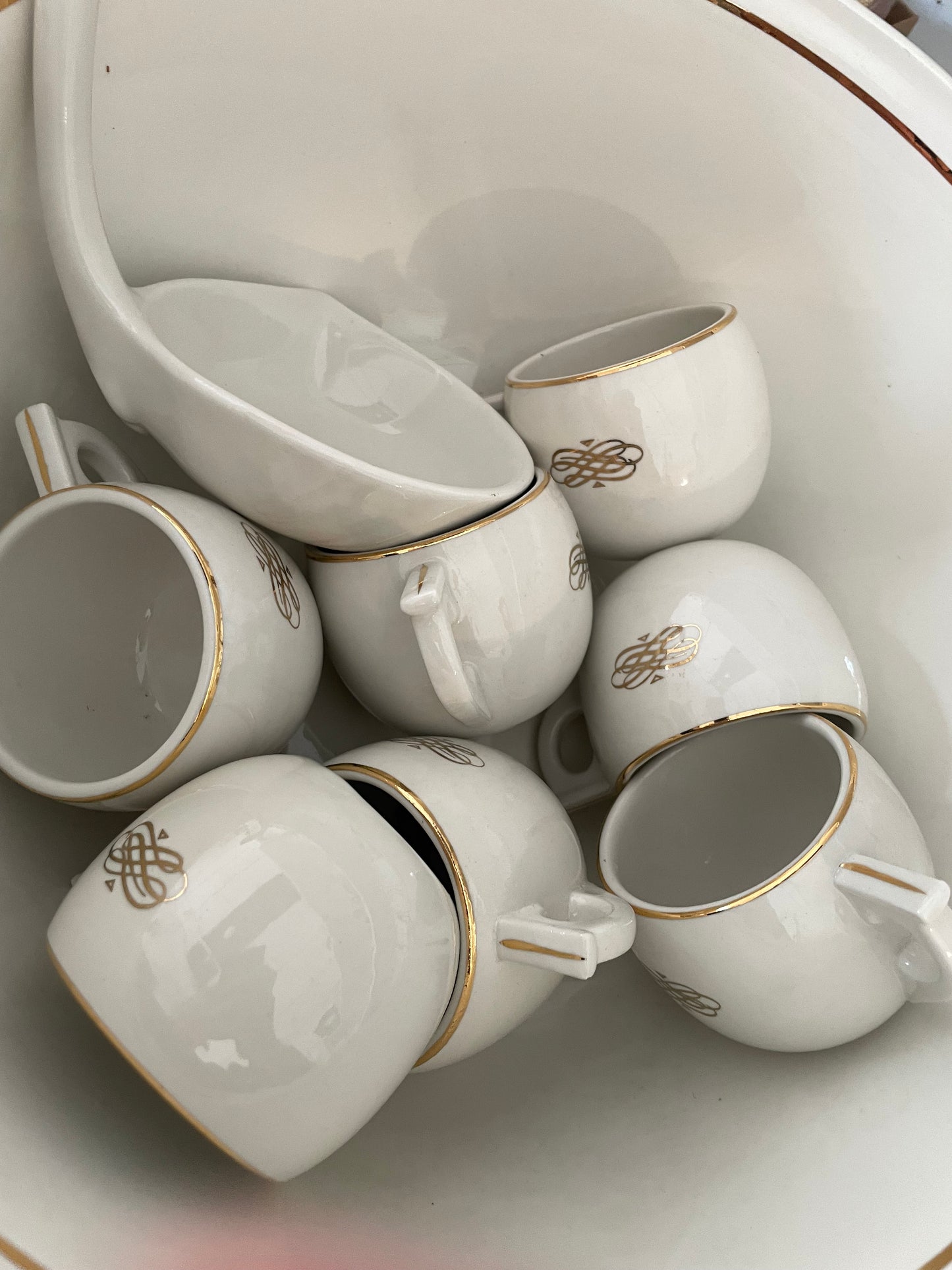 Hall China Old Crow Punch Bowl Set